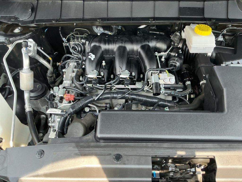 Used 2025 Nissan Pathfinder SL AWD/4WD image 9