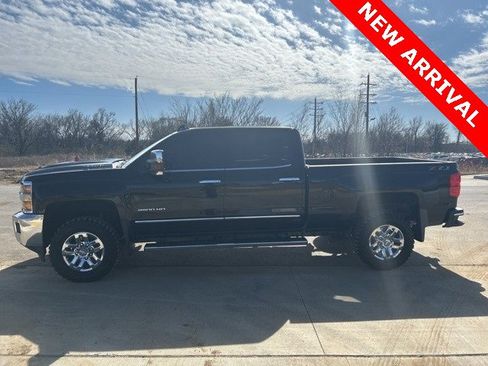 Used 2018 Chevrolet Silverado 2500 LTZ w/ Duramax Plus Package image 6