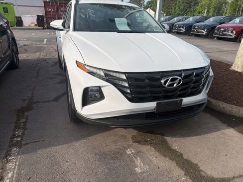 Used 2023 Hyundai Tucson SEL FWD image 3