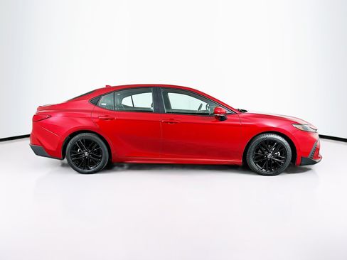 Used 2025 Toyota Camry SE FWD image 10