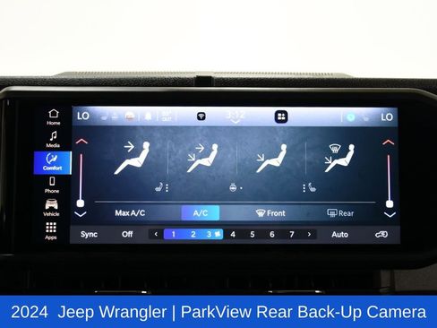 Used 2024 Jeep Wrangler Unlimited w/ Convenience Group AWD/4WD image 17