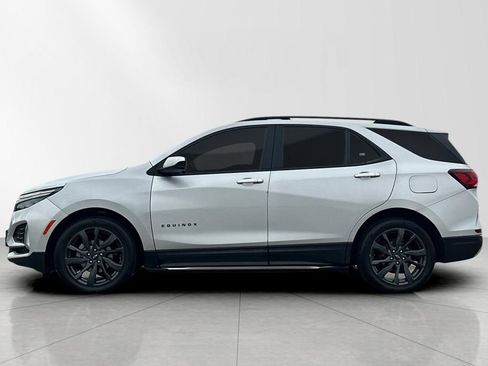 Used 2022 Chevrolet Equinox RS FWD image 3