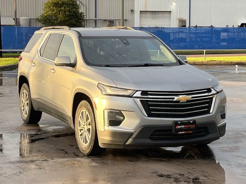 Used 2023 Chevrolet Traverse LT w/ LPO, Floor Liner Package AWD/4WD image 3