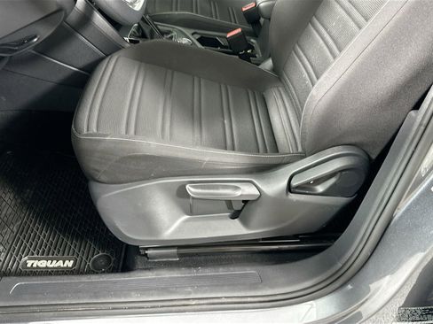 Certified 2022 Volkswagen Tiguan S image 16