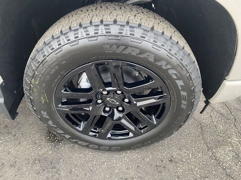 New 2026 Chevrolet Silverado 1500 Custom w/ Turbomax Blackout Package image 28