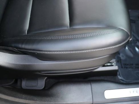 Used 2023 Lincoln Corsair FWD image 9