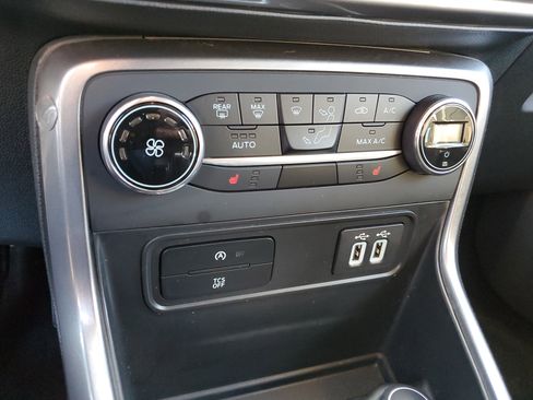 Used 2022 Ford EcoSport SE w/ SE Convenience Package image 29