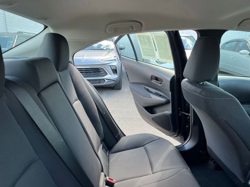 Used 2025 Toyota Corolla LE image 36