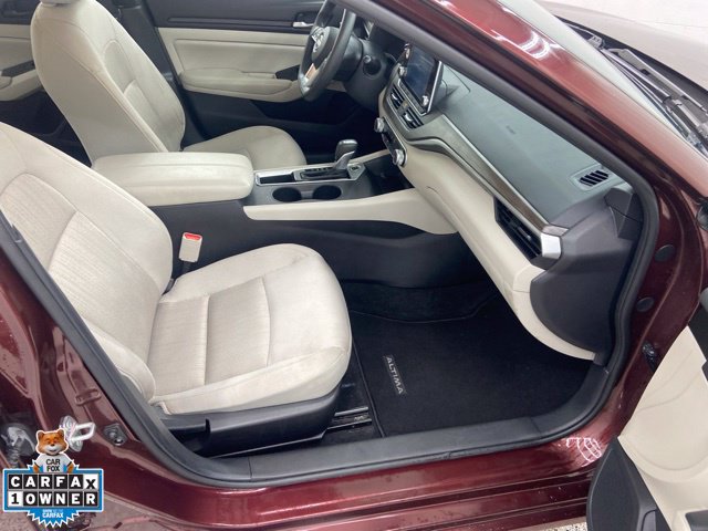 Used 2025 Nissan Altima 2.5 SV FWD image 18