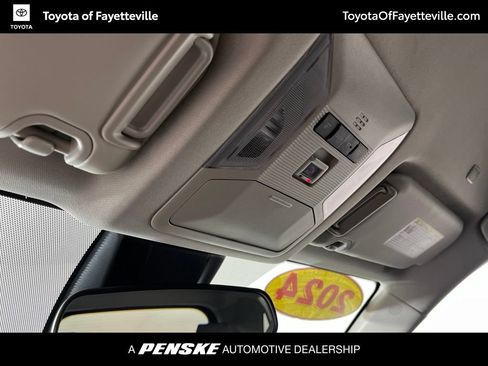 Used 2024 Toyota RAV4 XLE FWD image 23