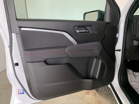 New 2025 Chevrolet Colorado Z71 w/ Technology Package image 18