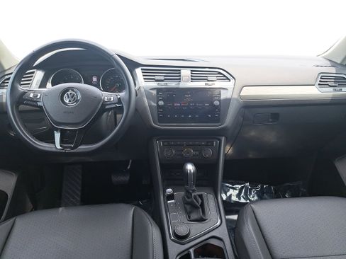 Used 2019 Volkswagen Tiguan SE AWD/4WD image 9