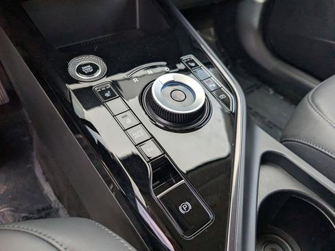 Certified 2023 Kia Niro EX w/ EX Cold Weather Package FWD image 30