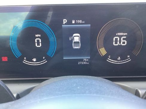 Used 2025 Hyundai Santa Cruz SEL FWD image 18