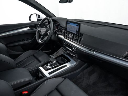 Certified 2024 Audi Q5 2.0T Premium Plus AWD/4WD image 8