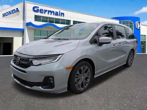 Used 2025 Honda Odyssey Touring image 1