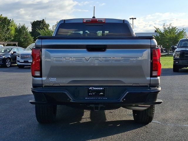 Used 2024 Chevrolet Colorado Z71 w/ Z71 Convenience Package 2 AWD/4WD image 8