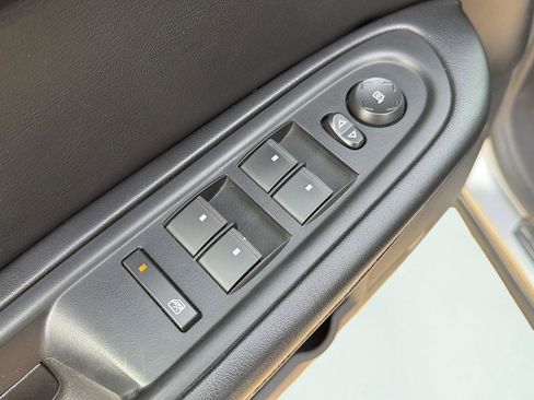 Used 2014 GMC Acadia SLT image 17