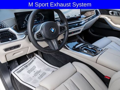 Used 2025 BMW X7 xDrive40i w/ M Sport Package AWD/4WD image 17