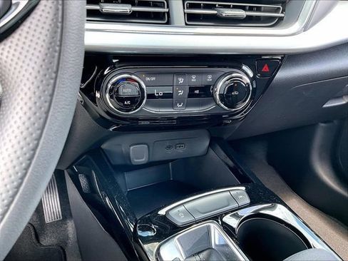 New 2026 Chevrolet Trax LT FWD image 22