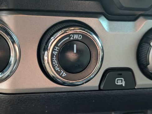 Used 2020 Toyota Tacoma Limited AWD/4WD image 20