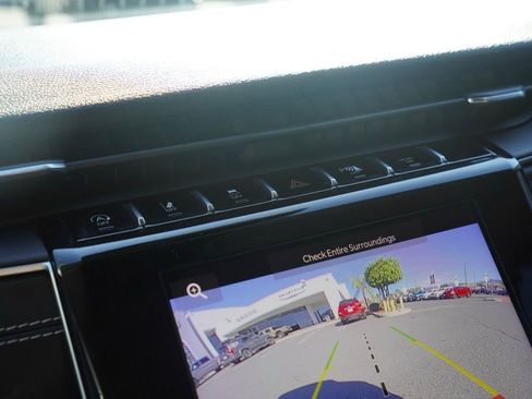 Used 2022 Jeep Grand Cherokee Laredo w/ Luxury Tech Group I image 16