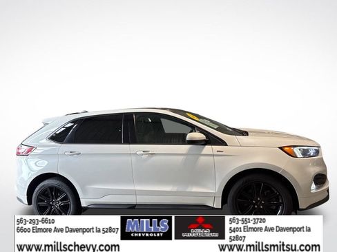 Used 2022 Ford Edge ST-Line w/ Cold Weather Package AWD/4WD image 4