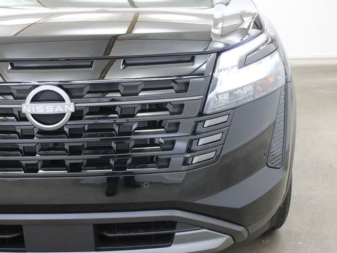 New 2026 Nissan Pathfinder SL FWD image 8