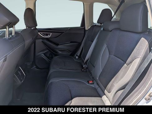 Used 2022 Subaru Forester Premium AWD/4WD image 25