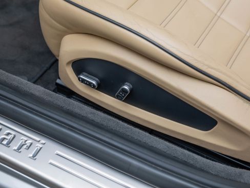 Certified 2016 Ferrari California T image 15