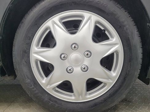 Used 2014 Toyota Corolla LE image 31