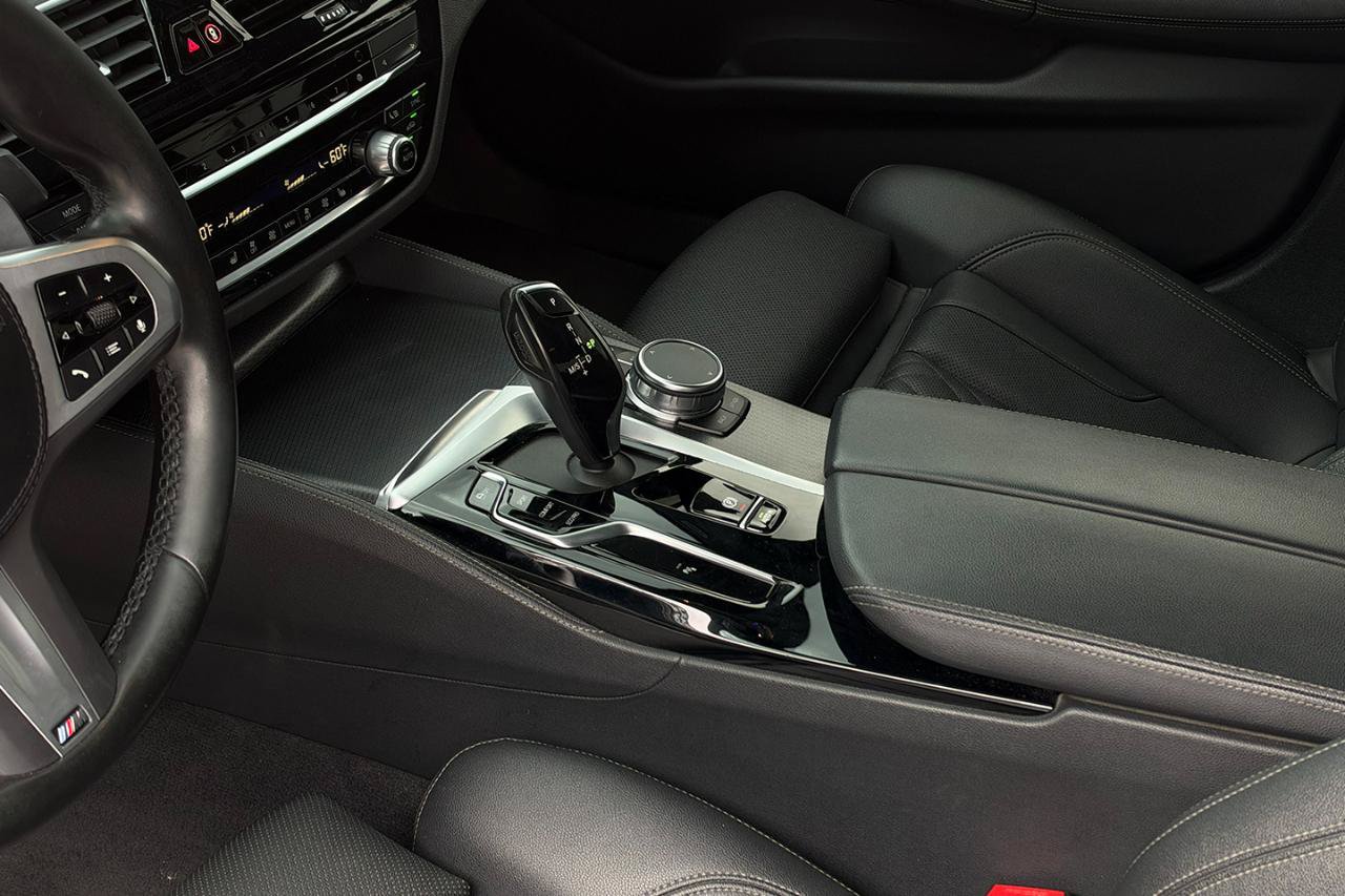 Used 2023 BMW 530i w/ M Sport Package RWD image 14