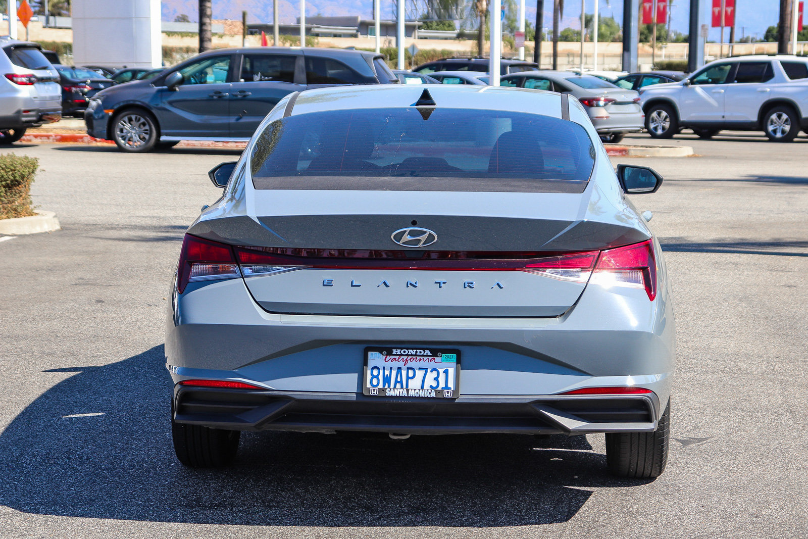 Used 2021 Hyundai Elantra SE FWD image 12