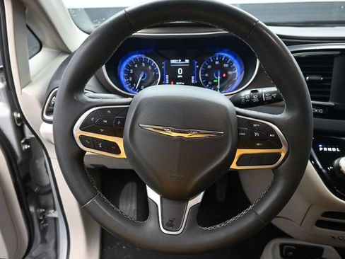 Used 2023 Chrysler Voyager LX FWD image 20