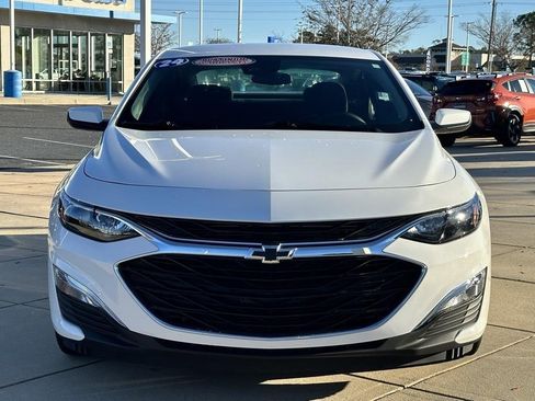 Used 2024 Chevrolet Malibu RS image 2