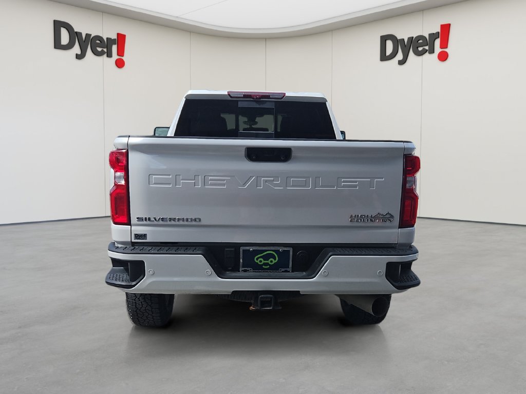 Used 2023 Chevrolet Silverado 2500 High Country w/ Technology Package AWD/4WD image 4