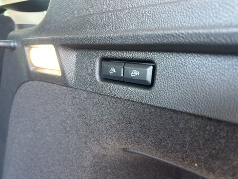 Used 2024 Lincoln Corsair AWD w/ Equipment Group 101A image 16