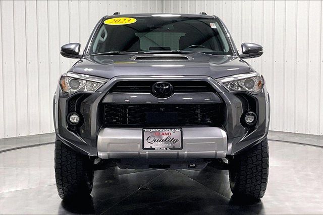 Used 2023 Toyota 4Runner TRD Off-Road Premium w/ Off Road Premium Plus Package AWD/4WD image 2