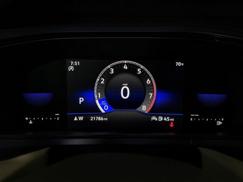 Used 2022 Volkswagen Taos SE image 14