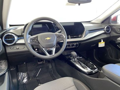New 2026 Chevrolet Trax LT w/ Driver Confidence Package FWD image 20