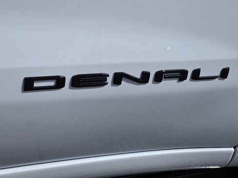 New 2026 GMC Sierra 1500 Denali w/ Denali Reserve Package image 3