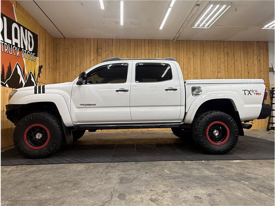 Used 2011 Toyota Tacoma 4x4 Double Cab w/ TRD Off-Road Pkg w/JBL Audio image 8