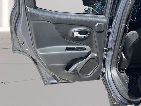 Used 2023 Jeep Renegade Latitude w/ Sun & Fun Group image 14