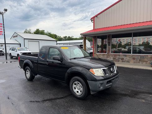 Used 2015 Nissan Frontier S RWD image 2