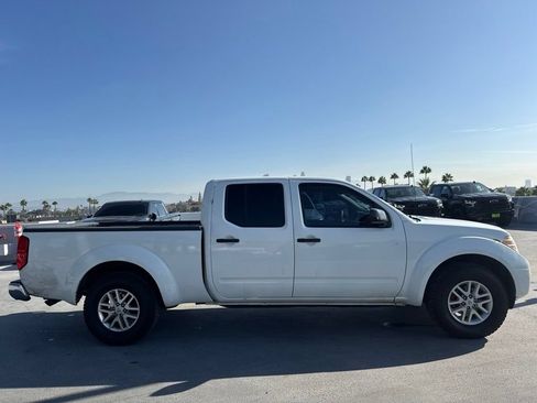 Used 2018 Nissan Frontier SV RWD image 4