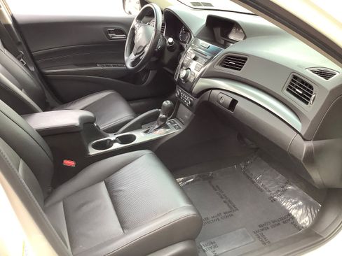 Used 2015 Acura ILX w/ Premium Package FWD image 16