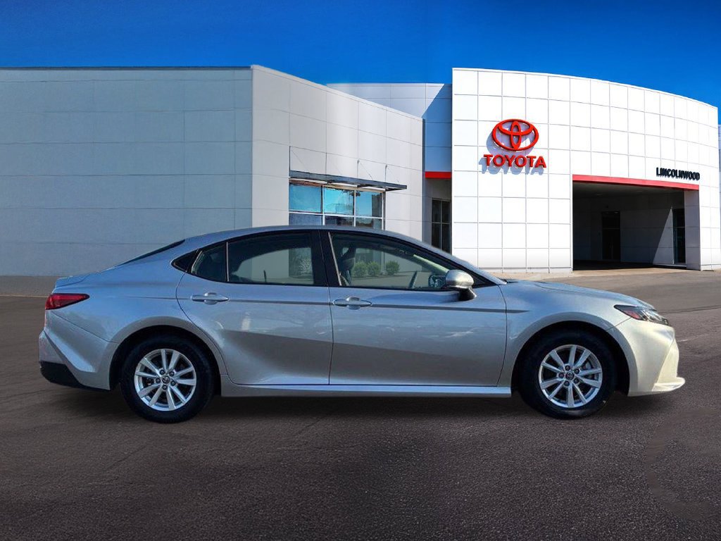Used 2025 Toyota Camry LE FWD image 8