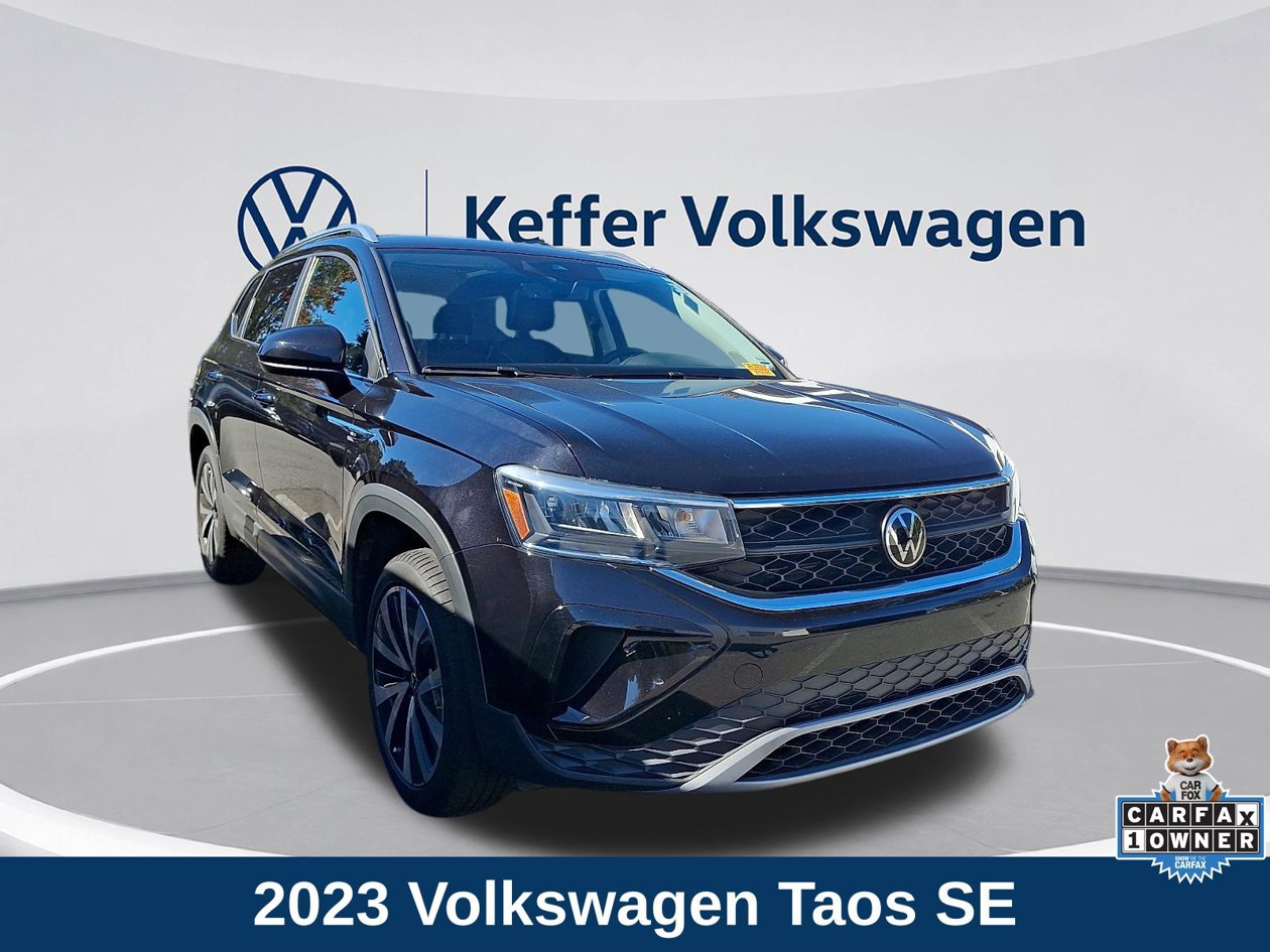 Certified 2023 Volkswagen Taos SE w/ Panoramic Sunroof Package FWD image 1
