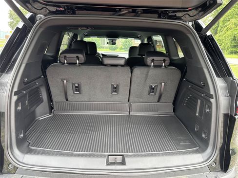 New 2026 GMC Acadia Elevation w/ Elevation Premium Package FWD image 33
