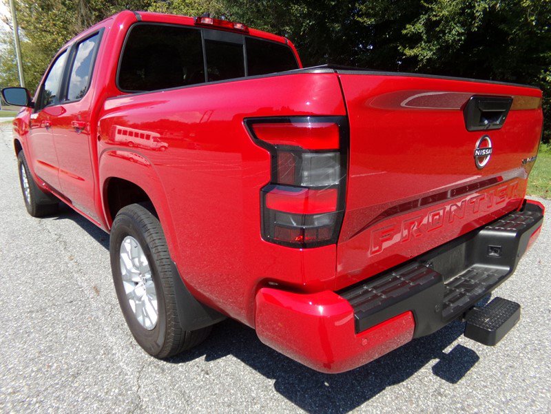 Used 2022 Nissan Frontier SV AWD/4WD image 8